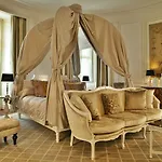 Intercontinental Chantilly Chateau Mont Royal By Ihg Hotel 5*