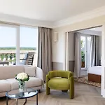 Hotel Intercontinental Chantilly Chateau Mont Royal By Ihg 5*