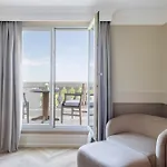 Intercontinental Chantilly Chateau Mont Royal By Ihg Hotel 5*