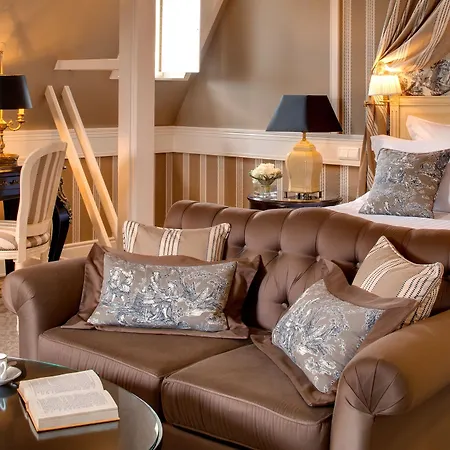 Intercontinental Chantilly Chateau Mont Royal By Ihg 5* Ла-Шапель-ан-Серваль