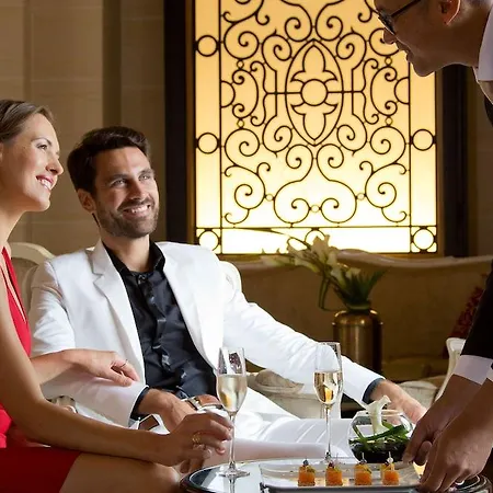 Intercontinental Chantilly Chateau Mont Royal By Ihg Отель