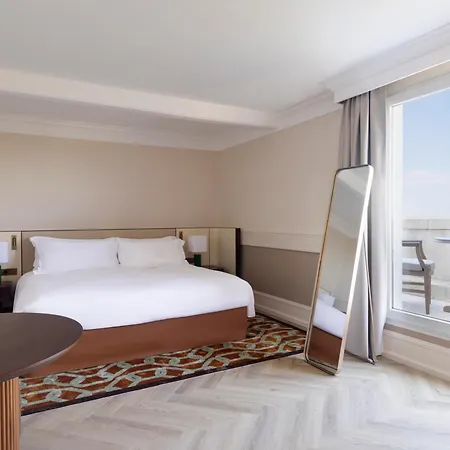 Intercontinental Chantilly Chateau Mont Royal By Ihg 5*