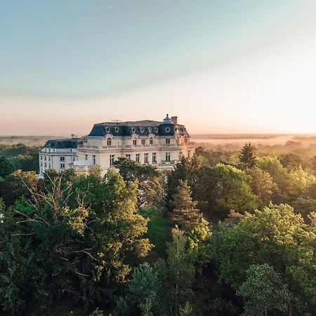 Отель Intercontinental Chantilly Chateau Mont Royal By Ihg Ла-Шапель-ан-Серваль