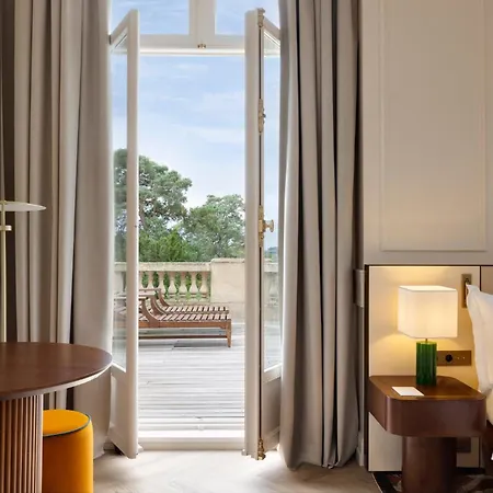 Отель Intercontinental Chantilly Chateau Mont Royal By Ihg Ла-Шапель-ан-Серваль