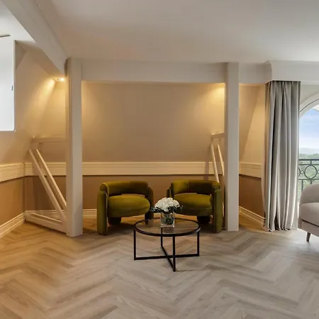 Intercontinental Chantilly Chateau Mont Royal By Ihg La Chapelle-en-Serval