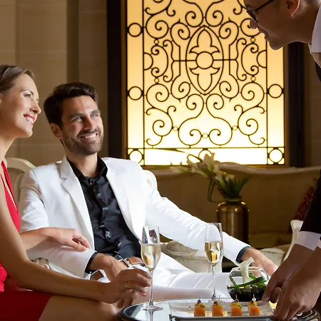 Intercontinental Chantilly Chateau Mont Royal By Ihg Ла-Шапель-ан-Серваль