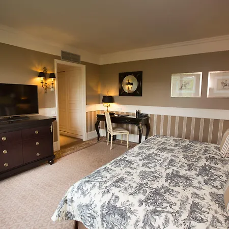 Отель Intercontinental Chantilly Chateau Mont Royal By Ihg