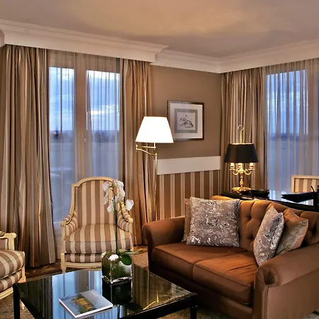 Intercontinental Chantilly Chateau Mont Royal By Ihg 5* La Chapelle-en-Serval