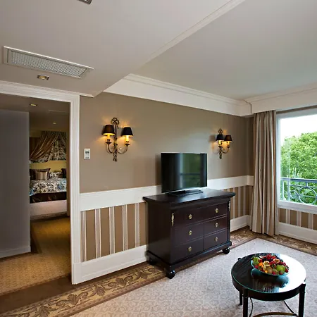 Intercontinental Chantilly Chateau Mont Royal By Ihg Отель
