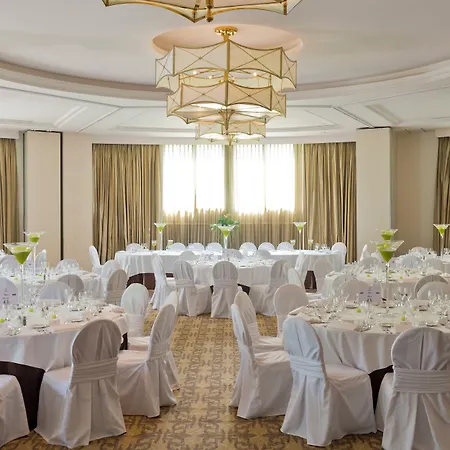 Отель Intercontinental Chantilly Chateau Mont Royal By Ihg Ла-Шапель-ан-Серваль