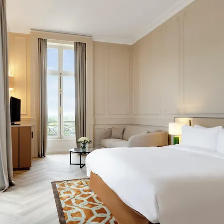 Hotel Intercontinental Chantilly Chateau Mont Royal By Ihg La Chapelle-en-Serval