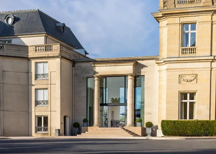 Hotel Intercontinental Chantilly Chateau Mont Royal By Ihg La Chapelle-en-Serval