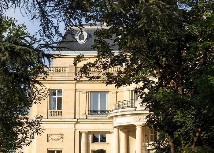 Intercontinental Chantilly Chateau Mont Royal By Ihg Hotel