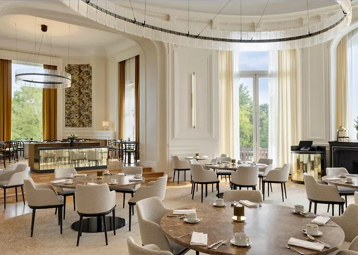 Intercontinental Chantilly Chateau Mont Royal By Ihg Hotel 5*
