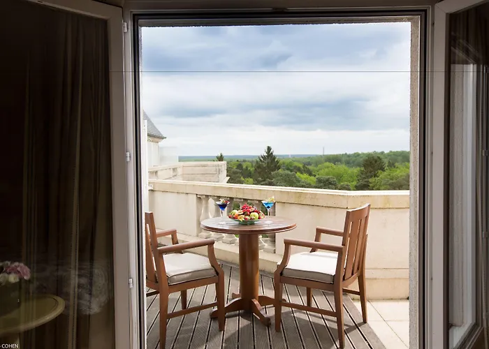 Hotel Intercontinental Chantilly Chateau Mont Royal By Ihg