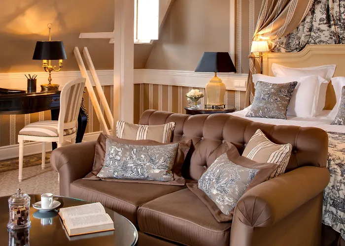 Intercontinental Chantilly Chateau Mont Royal By Ihg Hotel 5*