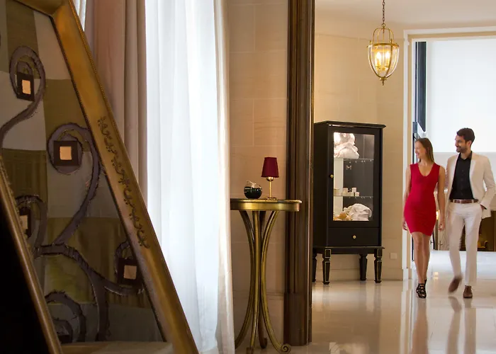 Hotel Intercontinental Chantilly Chateau Mont Royal By Ihg La Chapelle-en-Serval