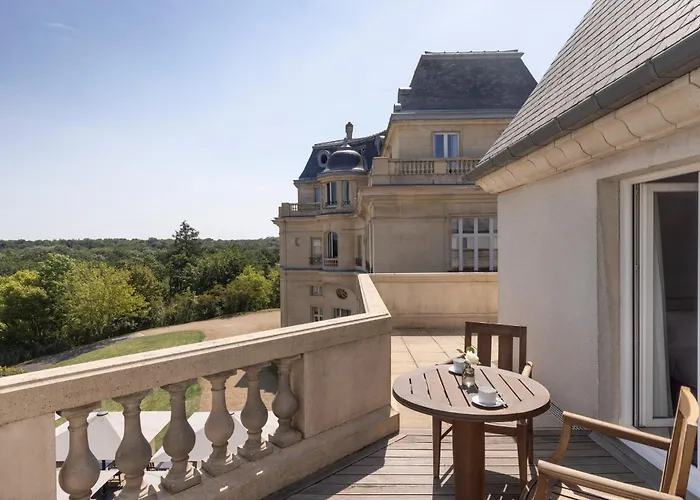 Hotel Intercontinental Chantilly Chateau Mont Royal By Ihg 5*