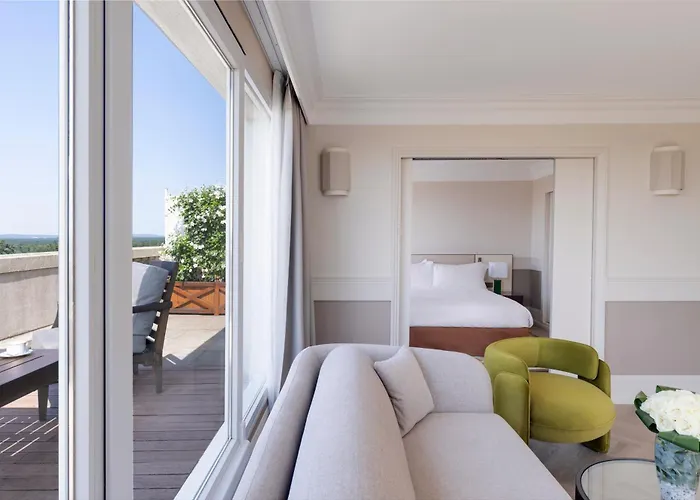 Intercontinental Chantilly Chateau Mont Royal By Ihg Hotel 5*